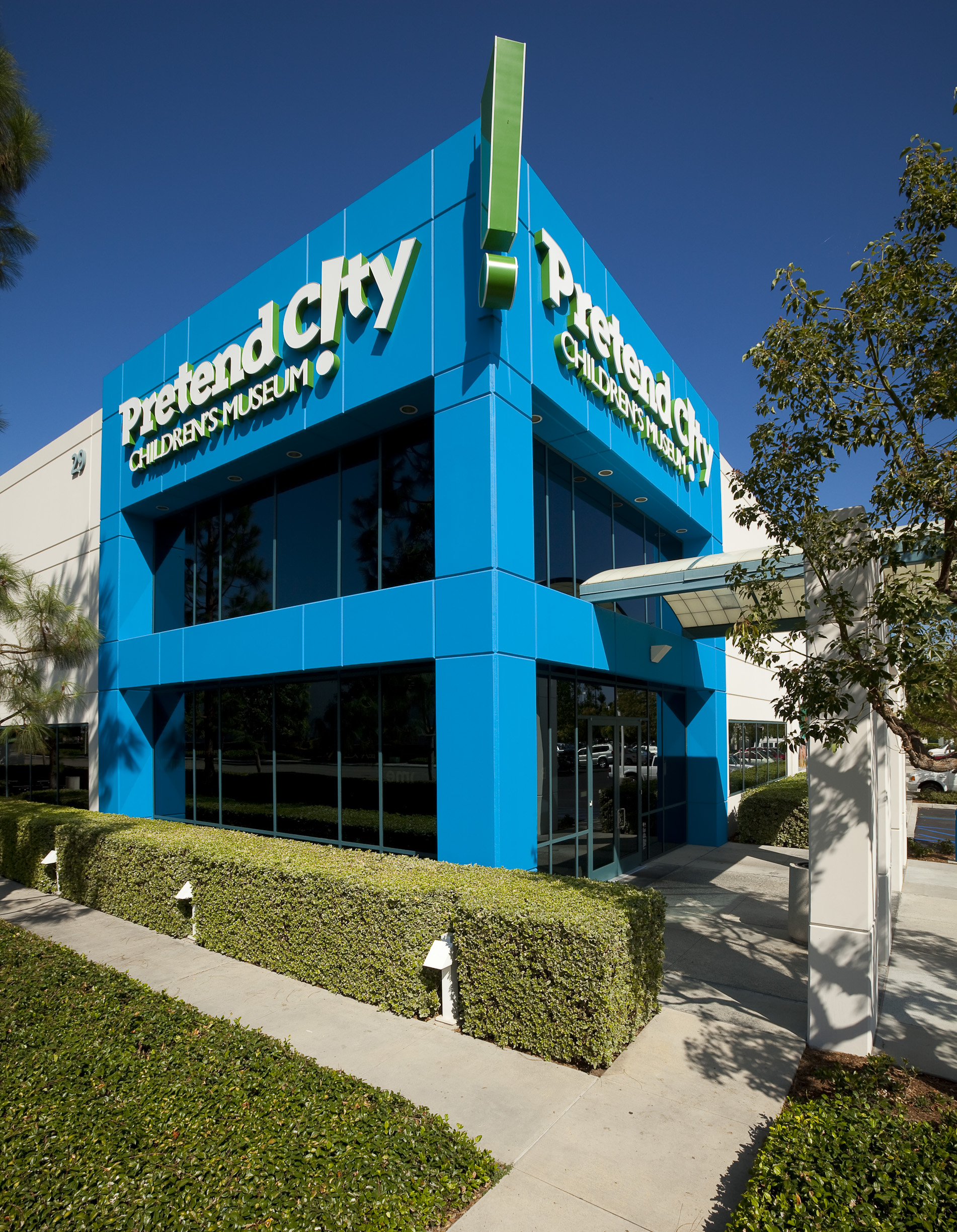 PRETEND CITY